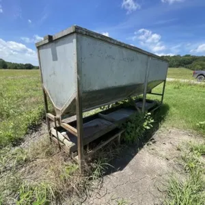 Portable Feed Bin w/Dispenser 2-3 Ton Cap