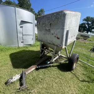 Portable Bumper Pull Feed Wagon - Open Top