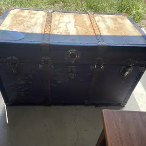 Antique Trunk & Collectables