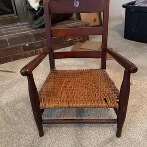 Antique child�s chair