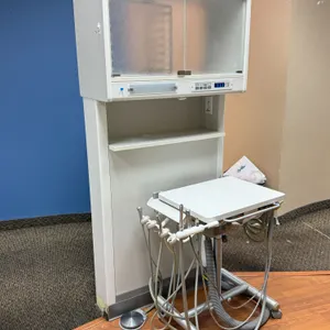 Dental Rear Treatment Cabinet with Doctor Delivery and Assistant Package