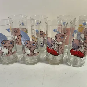 Vintage 1982 E.T. Pizza Hut Promotional Glasses – 8 Pieces