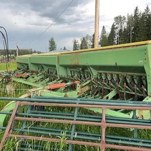 JD 9350 30' (3X10) HOE PRESS DRILLS