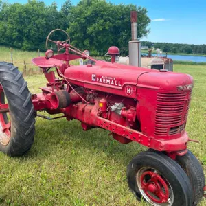 Farmall H Tractor