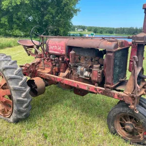 Farmall F-20 Tractor