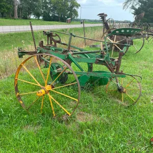 Oliver 1355 MFWD Tractor