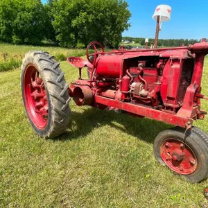 IHC F-12 Tractor