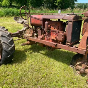 Farmall F-20 Tractor