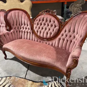 HAND CARVED VICTORIAN STYLE PINK SOFA