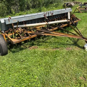 M-M Grass Seeder Planter