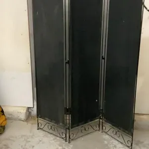 TRIFOLD PRIVACY SCREEN