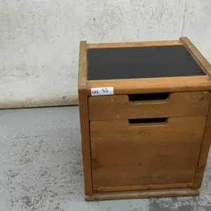 KIDS CRAFTING STATION