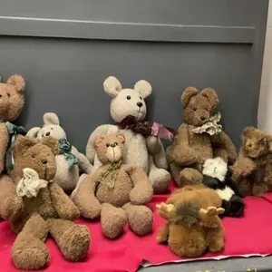 COLLECTION OF TEDDY BEARS