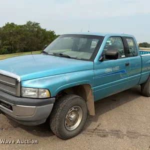 1996 Dodge Ram 1500 Ext. Cab pickup truck