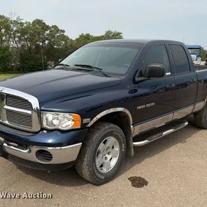 2005 Dodge Ram 1500 Ext. Cab pickup truck