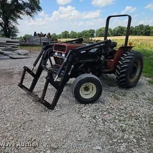 Case IH 385 tractor
