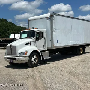 2014 Kenworth T370 box truck