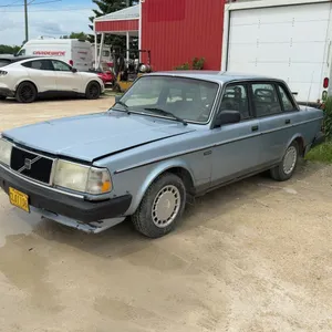 1990 Volvo DL, 4 Door, 4 Cylinder, Blue. 171,891KM. Has TOD and 2 Keys. Not Safetied.