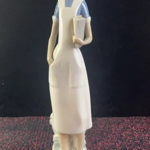 Lladro Porcelain Nurse Figurine 4609 Spain 9.5"
