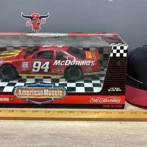 ERTL 1:18 American Muscle McDonald’s Thunderbird