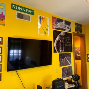 Running-Themed Wall Decor