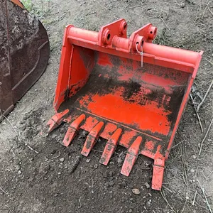 Kubota BT2905 28" excavating bucket