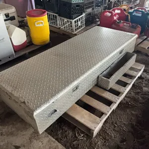 70"x27"x10" Pkp toolbox