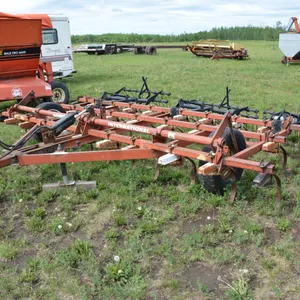 16' International 45 Vibra Shank Cult w/ Tine Harrows