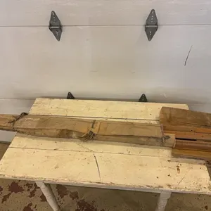 Curtain stretcher