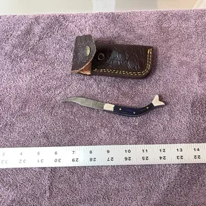 Damascus steel pocket knife