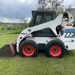 2001 BOBCAT 773 Skid Steer w/ 5 1/2 Ft. Bucket & 4 Ft. Pallet Forks, 3,718 Hours