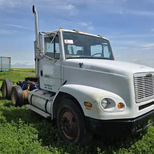 1999 Freightliner FL112 T/A Semi Truck
 UNRESERVED