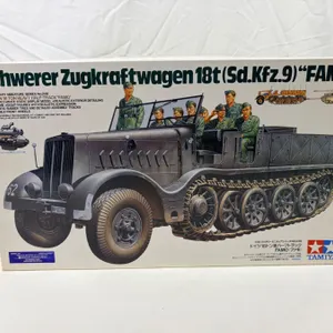Tamiya 1/35 Military Miniature Model Kit