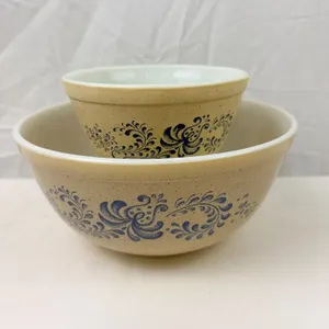 Vintage Pyrex Mixing Bowls
