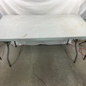 6' Portable Table
