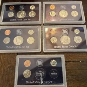 5+/- United States Coin Sets (1194 UMP)