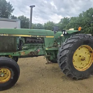 John Deere 2940