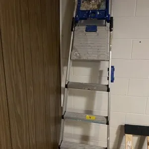6 FT. ALUMINUM STEP LADDER