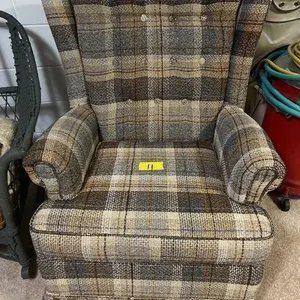 PLAID ROCKING CHQIR