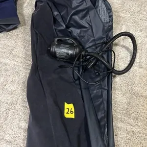 TWIN AIR MATTRESS W/PUMP