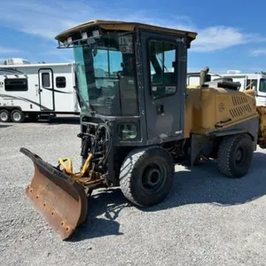 2010 Cameleon 4x4 Sidewalk Tractor 2510RPM