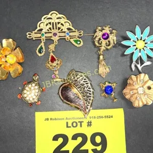ASSORTED BROOCHES - JEWELRY - COSTUME
