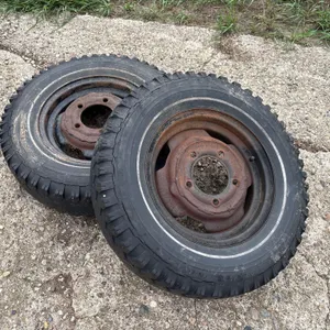 B78-13 Rims & Tires