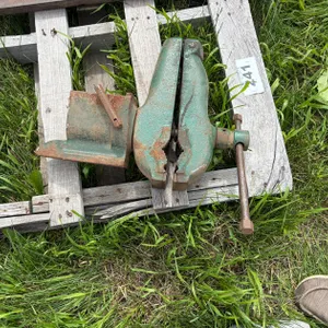 Vintage Bench Vise Green Cast Iron