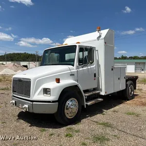 2002 Freightliner FL70 utility / service truck
