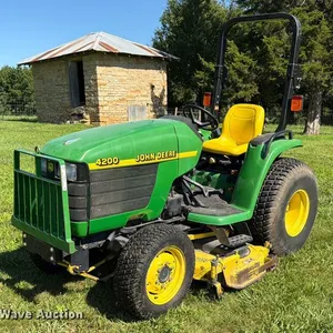 1999 John Deere 4200 MFWD tractor