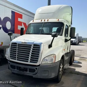 2016 Freightliner Cascadia semi truck