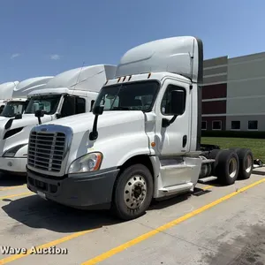 2016 Freightliner Cascadia semi truck