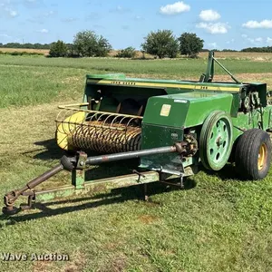 John Deere 346 small square baler