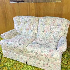 Sklar Peppler Regal Floral Upholstered Loveseat with Scotchgard